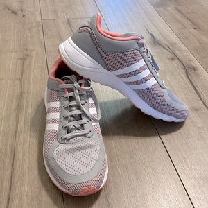 Adidas Sneakers Women’s size 9 US Cloudfoam